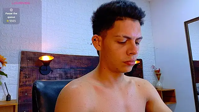 Snapshot of JhosuaVega chatting on 11/01/25, 10:56 JhosuaVega online show from 11/01/25, 10:56