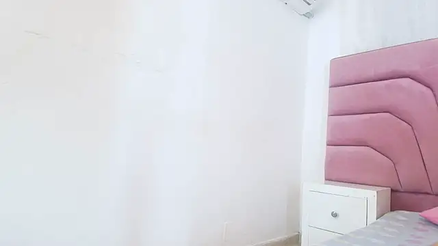 miajhonsonx online show from 03/25/26, 02:45