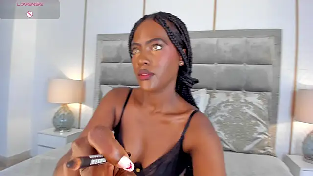 DakotaWangi online show from 12/15/25, 03:33