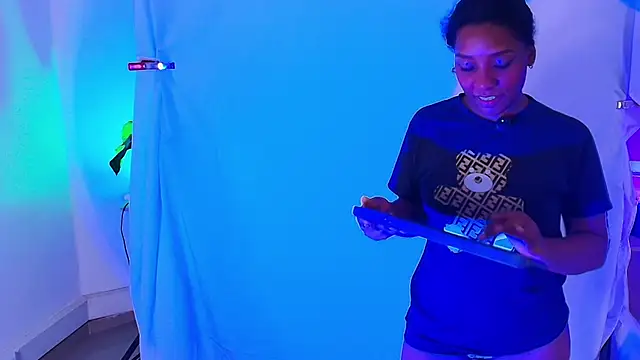 Snapshot of ValeryCortezm chatting on 01/16/26, 12:42 ValeryCortezm online show from 01/16/26, 12:42