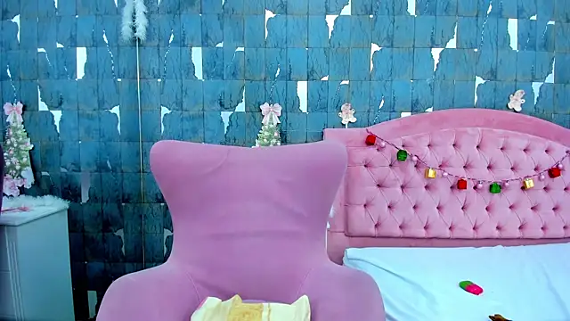 EvelynBun online show from 12/16/25, 09:53