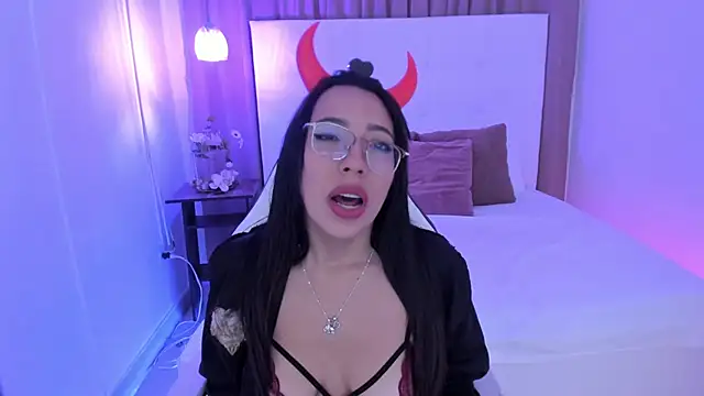 Snapshot of Diabla-09 chatting on 09/23/25, 12:30 Diabla-09 online show from 09/23/25, 12:30