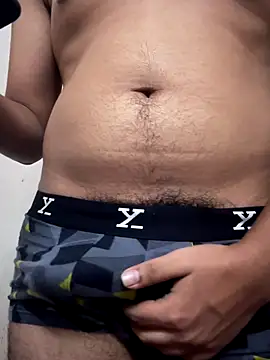 Snapshot of engineerboy14 chatting on 10/06/25, 07:00 engineerboy14 online show from 10/06/25, 07:00