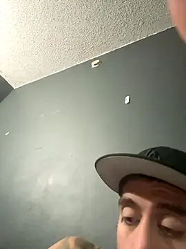 Snapshot of busnfatnutsLildee chatting on 10/31/25, 08:37 busnfatnutsLildee online show from 10/31/25, 08:37