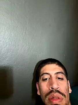 Snapshot of busnfatnutsLildee chatting on 11/08/25, 10:19 busnfatnutsLildee online show from 11/08/25, 10:19