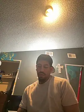 Snapshot of busnfatnutsLildee chatting on 11/10/25, 01:04 busnfatnutsLildee online show from 11/10/25, 01:04