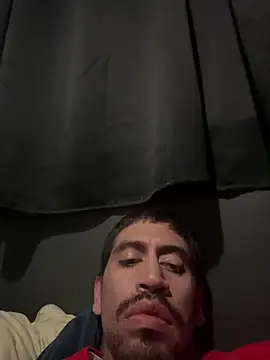 Snapshot of busnfatnutsLildee chatting on 11/15/25, 07:27 busnfatnutsLildee online show from 11/15/25, 07:27