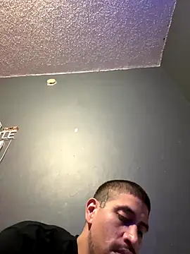 Snapshot of busnfatnutsLildee chatting on 12/03/25, 12:14 busnfatnutsLildee online show from 12/03/25, 12:14