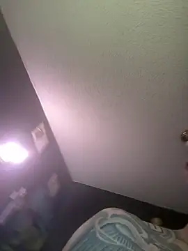 Snapshot of busnfatnutsLildee chatting on 12/05/25, 08:27 busnfatnutsLildee online show from 12/05/25, 08:27