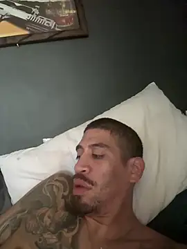 Snapshot of busnfatnutsLildee chatting on 12/17/25, 06:14 busnfatnutsLildee online show from 12/17/25, 06:14