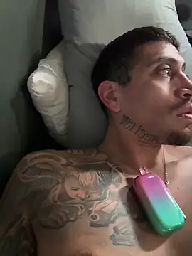 Snapshot of busnfatnutsLildee chatting on 02/05/26, 11:20 busnfatnutsLildee online show from 02/05/26, 11:20