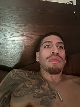 Snapshot of busnfatnutsLildee chatting on 02/06/26, 06:33 busnfatnutsLildee online show from 02/06/26, 06:33