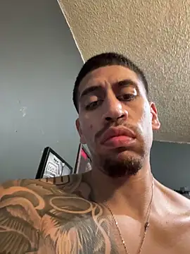 Snapshot of busnfatnutsLildee chatting on 02/14/26, 09:28 busnfatnutsLildee online show from 02/14/26, 09:28