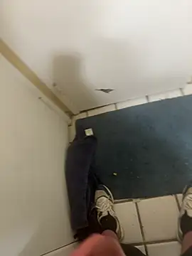 Snapshot of busnfatnutsLildee chatting on 02/16/26, 01:46 busnfatnutsLildee online show from 02/16/26, 01:46