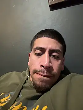 Snapshot of busnfatnutsLildee chatting on 02/20/26, 08:05 busnfatnutsLildee online show from 02/20/26, 08:05