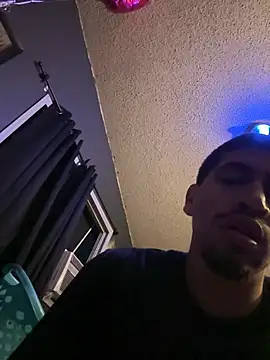 Snapshot of busnfatnutsLildee chatting on 02/23/26, 08:22 busnfatnutsLildee online show from 02/23/26, 08:22