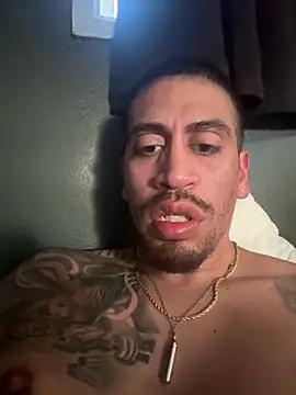 Snapshot of busnfatnutsLildee chatting on 03/08/26, 01:03 busnfatnutsLildee online show from 03/08/26, 01:03