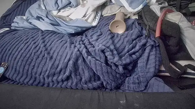 Snapshot of jasoncali305 chatting on 11/03/25, 08:15 jasoncali305 online show from 11/03/25, 08:15