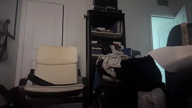 Snapshot of jasoncali305 chatting on 11/21/25, 07:12 jasoncali305 online show from 11/21/25, 07:12