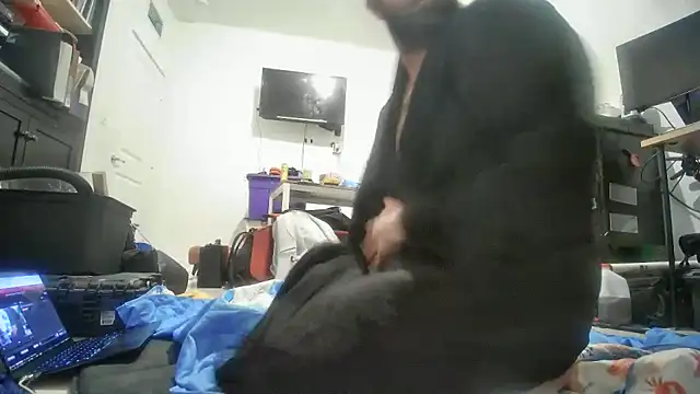 Snapshot of jasoncali305 chatting on 11/25/25, 10:04 jasoncali305 online show from 11/25/25, 10:04