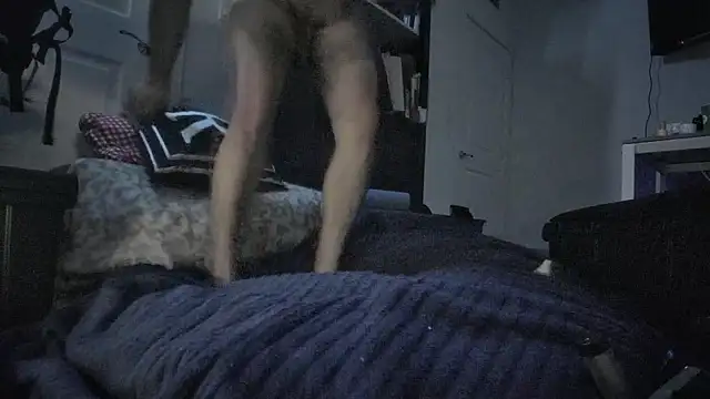 Snapshot of jasoncali305 chatting on 12/16/25, 07:02 jasoncali305 online show from 12/16/25, 07:02