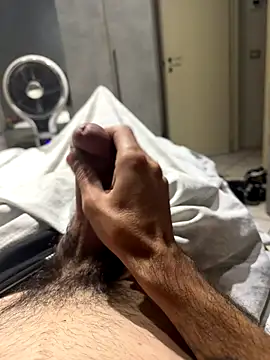 Snapshot of alexbergo87 chatting on 09/12/25, 08:09 alexbergo87 online show from 09/12/25, 08:09