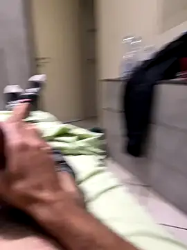 Snapshot of alexbergo87 chatting on 09/22/25, 08:11 alexbergo87 online show from 09/22/25, 08:11