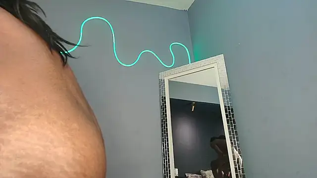 CamilaaSaenz online show from 10/14/25, 03:35