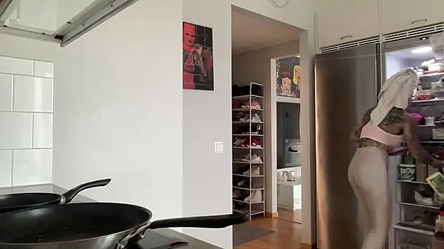 paulinaalatalo online show from 03/25/26, 09:15