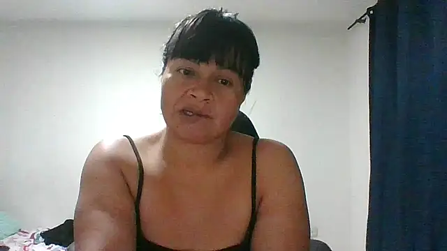adri89-g online show from 01/15/26, 03:00