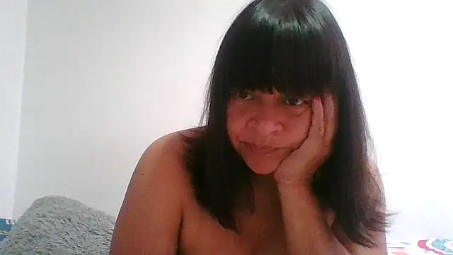 adri89-g online show from 02/10/26, 01:37