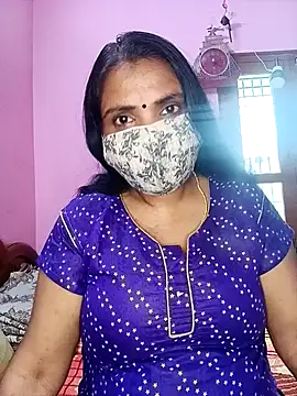 Snapshot of KannadaTamilTeluguBeauty chatting on 10/27/25, 08:07 KannadaTamilTeluguBeauty online show from 10/27/25, 08:07