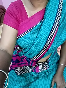 Snapshot of KannadaTamilTeluguBeauty chatting on 07/11/26, 04:26 KannadaTamilTeluguBeauty online show from 07/11/26, 04:26