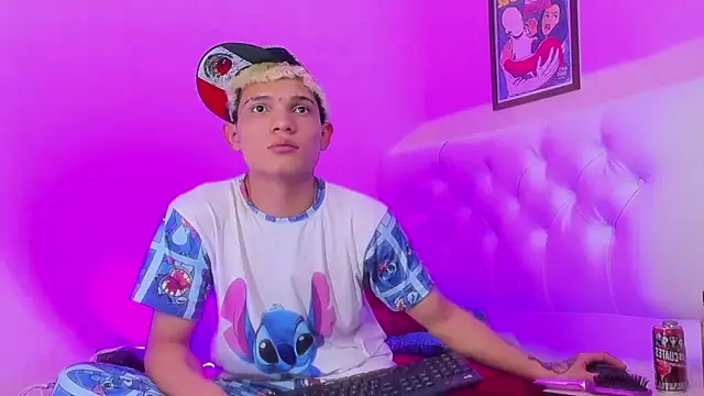 EL VENEZOLANO 22CM online show from 12/21/25, 07:43