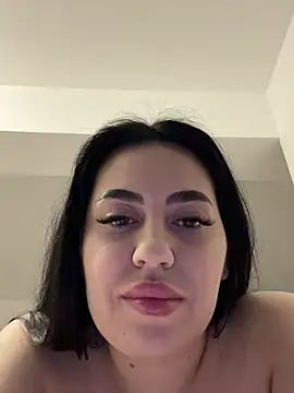 Snapshot of Andrestarr chatting on 02/11/26, 12:04 Andrestarr online show from 02/11/26, 12:04