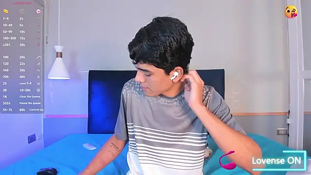 SandroVeyra online show from 12/14/25, 12:43