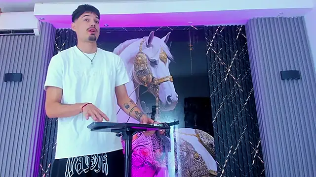 Snapshot of Iam_Steven chatting on 11/09/25, 12:36 Iam Steven online show from 11/09/25, 12:36