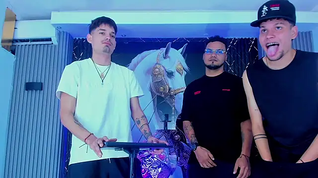 Snapshot of Iam_Steven chatting on 11/29/25, 11:57 Iam Steven online show from 11/29/25, 11:57