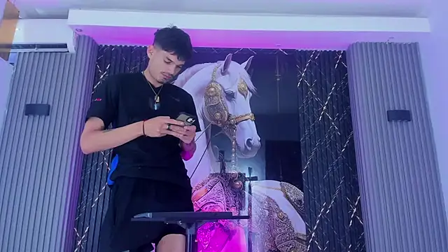 Snapshot of Iam_Steven chatting on 12/04/25, 11:19 Iam Steven online show from 12/04/25, 11:19