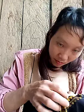 bonnie-00 online show from 09/25/25, 03:54