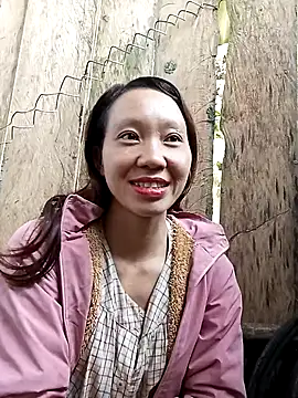 bonnie-00 online show from 09/27/25, 03:11