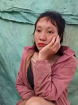 bonnie-00 online show from 10/04/25, 05:05