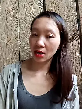 bonnie-00 online show from 10/19/25, 12:44