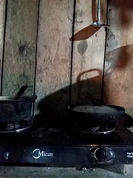 bonnie-00 online show from 11/16/25, 12:22