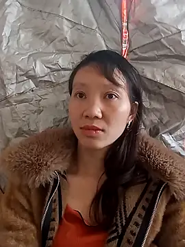 bonnie-00 online show from 11/18/25, 03:56