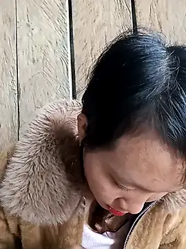 bonnie-00 online show from 12/14/25, 02:28