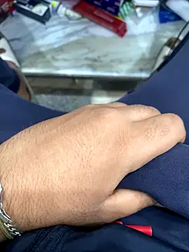 Snapshot of ali__ali210 chatting on 11/10/25, 01:54 ali ali210 online show from 11/10/25, 01:54