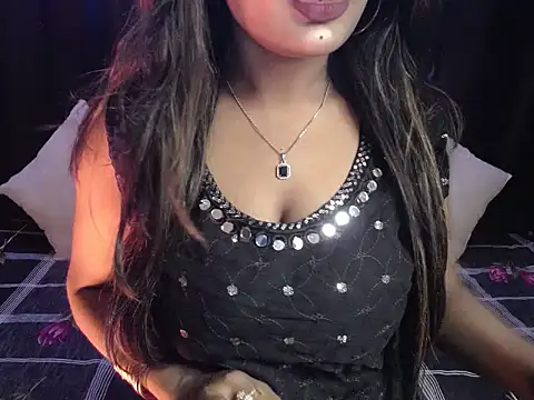 Naughtyy stripgirl online show from 02/02/26, 06:50