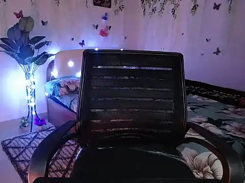 Naughtyy stripgirl online show from 02/25/26, 06:06