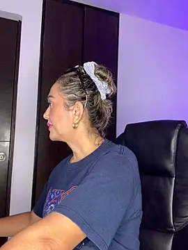 BunnyGlow50 online show from 04/24/26, 07:38